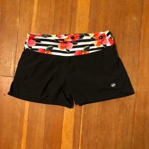 Senita black shorts
